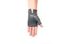 Load image into Gallery viewer, 100% Italian Leather Fingerless Driving Gloves Sun Protection

